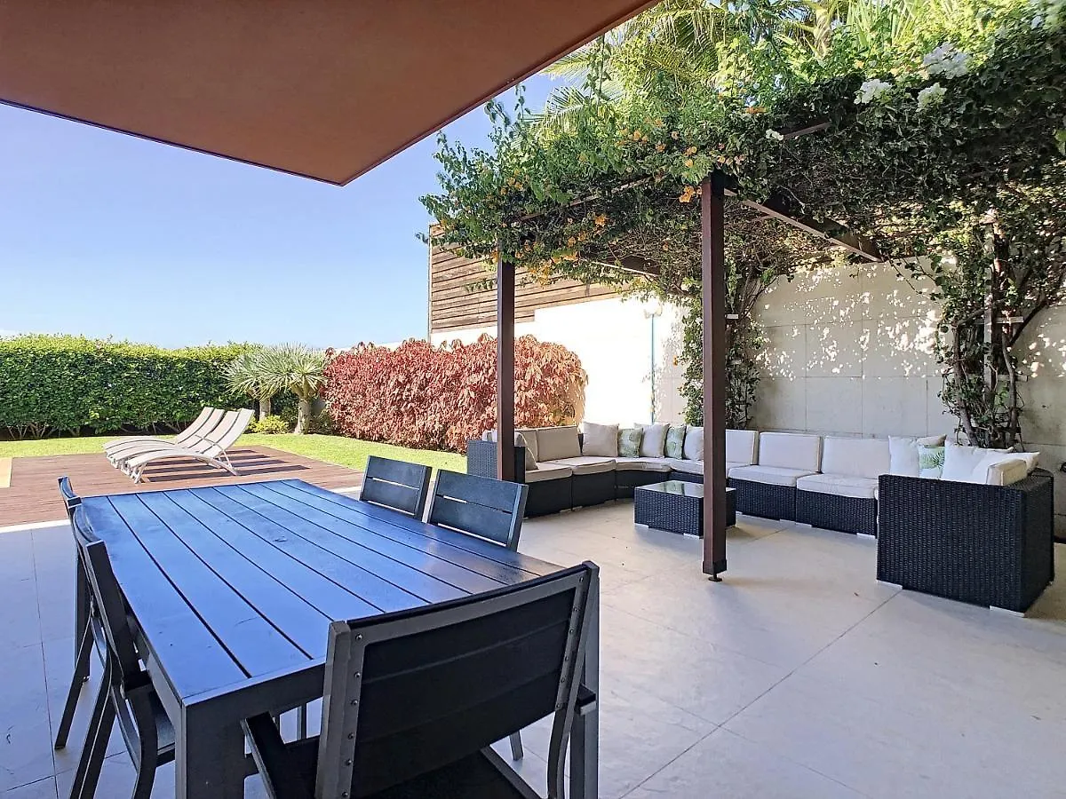 Villa Vitoria - By Lovelystay Funchal 0*,  Portekiz