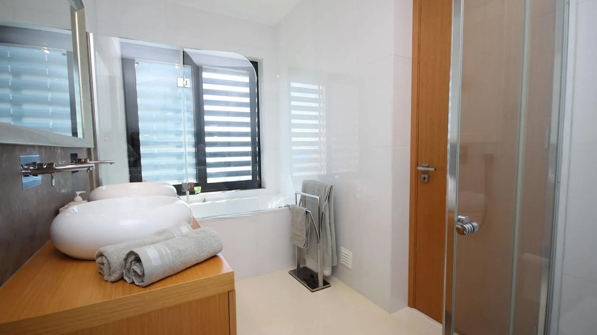 Villa Vitoria - By Lovelystay Funchal 0*,  Portekiz